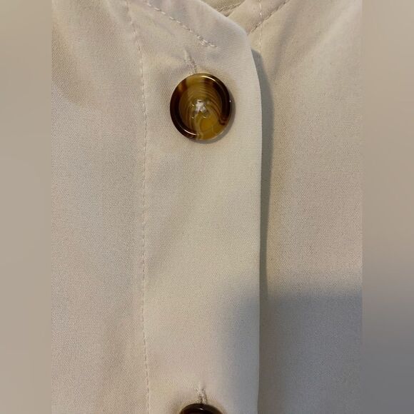 White Sleeveless Camisole Top - Picture 6 of 8